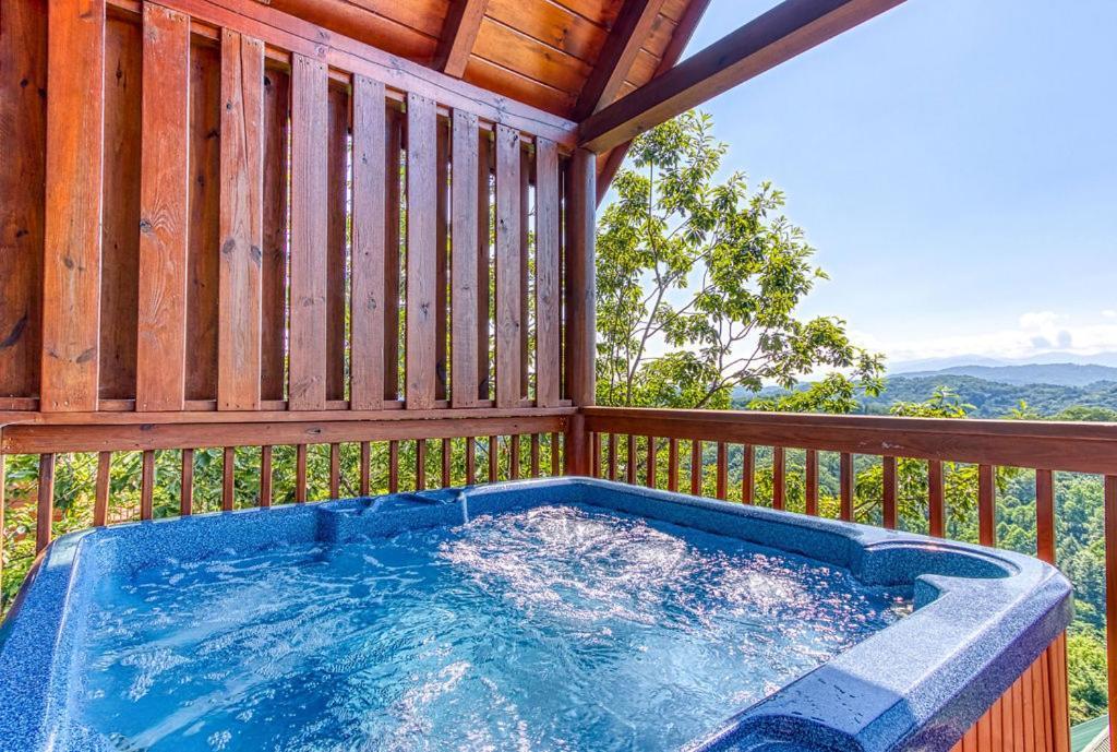 A Higher Calling, 1089 Of Free Area Attraction Tickets For Each Paid Day, Dollywood And More! Pigeon Forge Eksteriør bilde