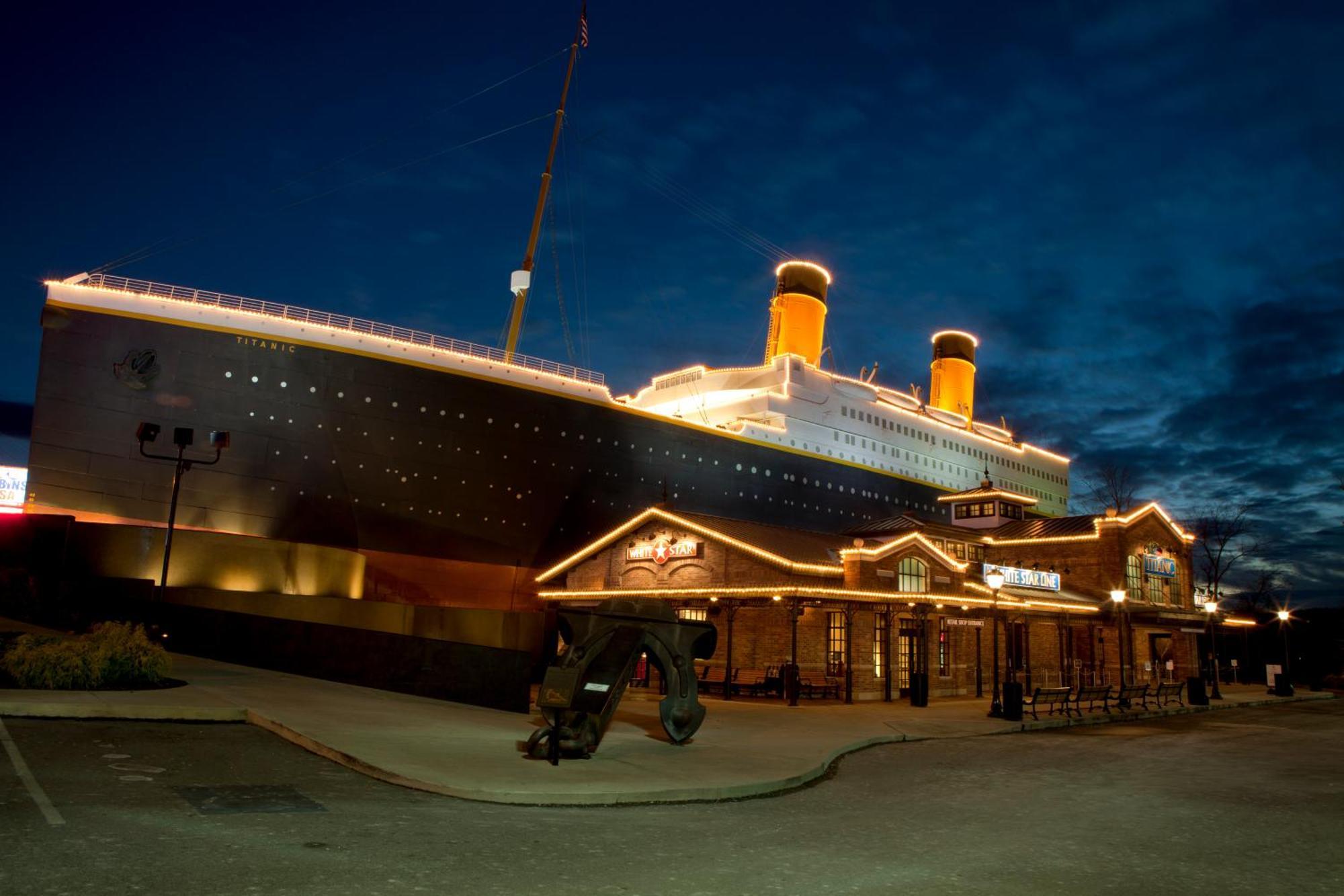 A Higher Calling, 1089 Of Free Area Attraction Tickets For Each Paid Day, Dollywood And More! Pigeon Forge Eksteriør bilde