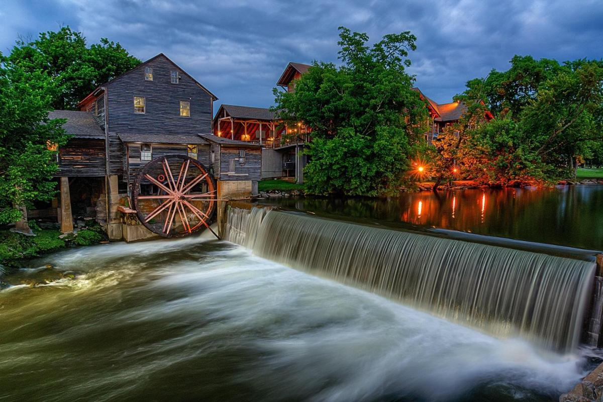 A Higher Calling, 1089 Of Free Area Attraction Tickets For Each Paid Day, Dollywood And More! Pigeon Forge Eksteriør bilde