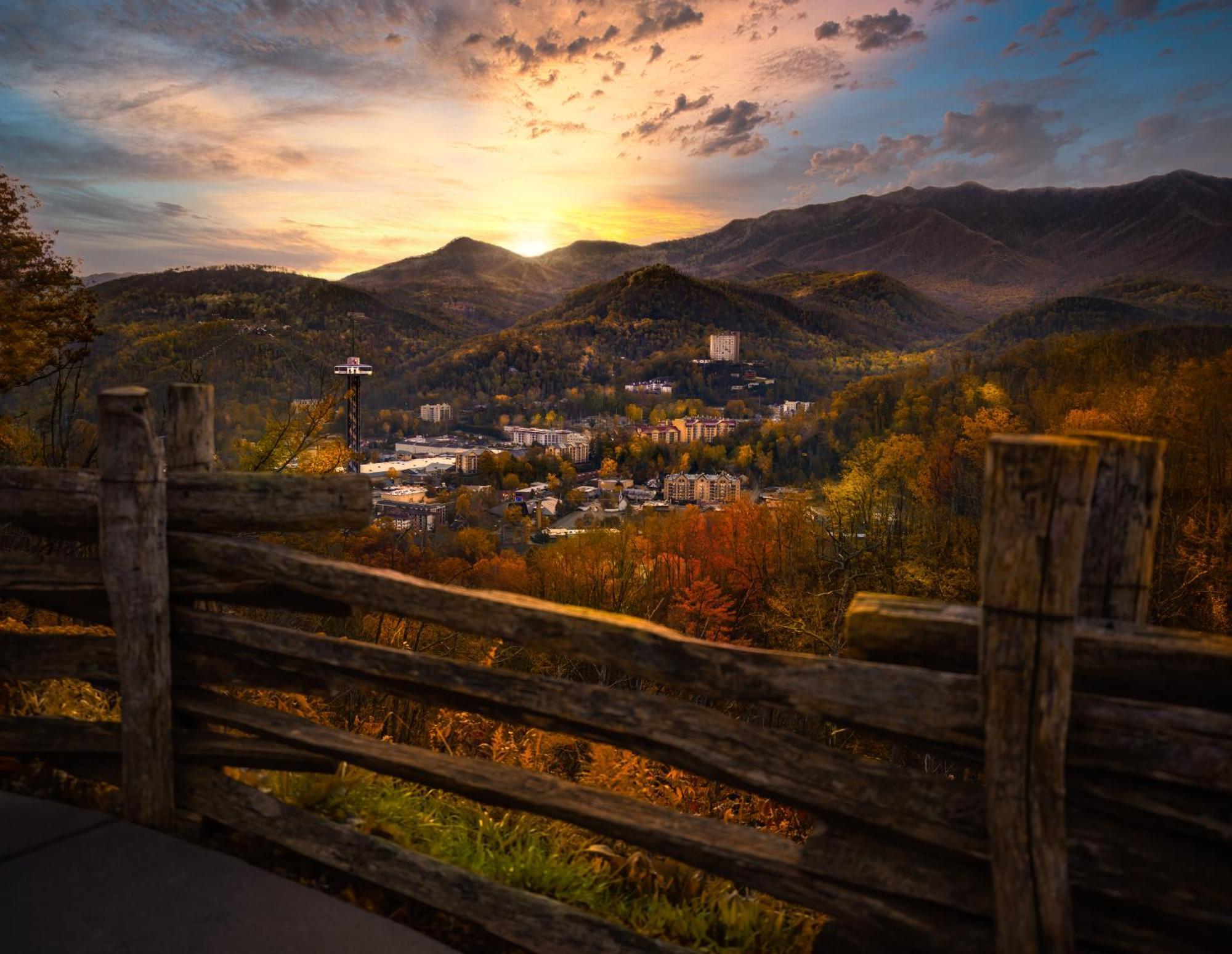 A Higher Calling, 1089 Of Free Area Attraction Tickets For Each Paid Day, Dollywood And More! Pigeon Forge Eksteriør bilde